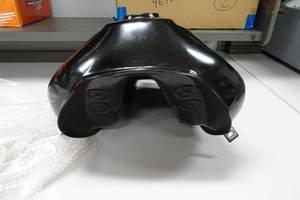 lot 327 image: 12 NEW Irbis Gas Tanks