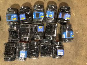 Lot of Apollo 34 in. Plastic PEX-B Barb Plug Pro Pack (90-Pack) Customer Returns See Pictures
