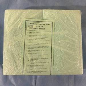 lot 86 image: Lot of 3 NEW Memories Unlimited The Memory Box Bereavement Gift Kit (various sizes)