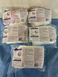 lot 96 image: Lot of 5 Bags (160 wipes each) NEW Diversey 11 x 12 Oxivir 1 Wipes - Expiration 1123