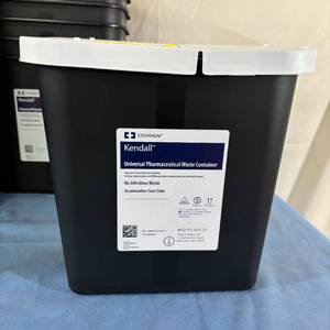 lot 128 image: MSRP $500  Lot of 40 NEW Covidien 8602U Kendal Universal Pharmaceutical 2 Gallon Waste Container with Lids - Black