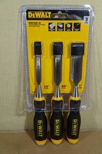 lot 127 image: DeWalt Wood Chisel Set 12, 34 & 1
