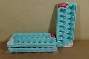lot 142 image: 10 Goodcook Ice Cube Trays