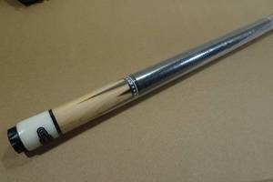 lot 159 image: 57 2-Piece Canadian Maple Billiard Pool Cue