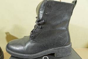 lot 203 image: Vionic Womens Lani Black Leather Boots -Size 9.5