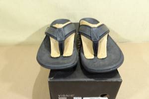 lot 205 image: Vionic Womens Sandals -Size 12