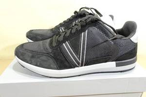 lot 209 image: Vionic Mens Bradley Sneakers -Size 11