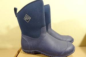 lot 212 image: Muck Boot Womens Rubber Garden Boots -Size 10
