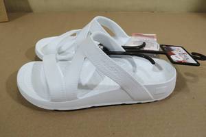 lot 220 image: Nuusol Womens Hailey Slides -Size 7