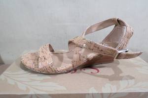 lot 223 image: Sofft Womens CorkLeather Sandals -Size 7