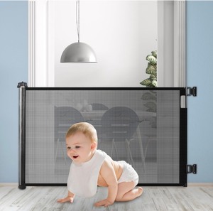 lot 5 image: Retractable Baby Gate -Black