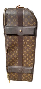 lot 126 image: Luxurious Louis Vuitton Rolling Suitcase