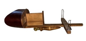 lot 32 image: Antique 1885 WOOD PERFECSCOPE STEREOPTICON VIEWER With 20 3D STEREOVIEW CARDS