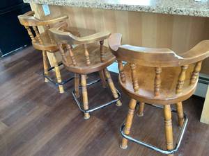 3 Bar Stools