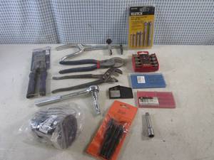 lot 199 image: (EC1) Assorted Tools - Hand Tools, Mini Drill Bits, Pin Vises Etc