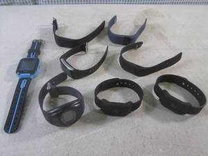 lot 240 image: (EC1) Assorted Smart and Musical WatchesBands