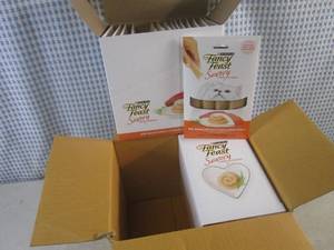 lot 246 image: (F-0) Purina Fancy Feast Savory Puree Cat Treats Salmon & Tuna - 2 Inner Boxes of 15 Packets with 4 Pouches Each (120 Treats Total) Past Date