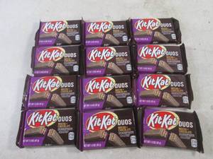 lot 275 image: (B-1) 12 Kit Kat Duos Mocha  Chocolate Candy Bars Past Date