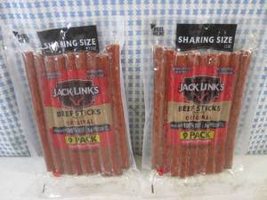 lot 362 image: (B-(B-2) 2 Sharing Size Jack Links Original Beef Sticks 9-Pack Best by Mar 2024