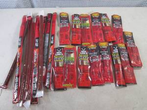 lot 381 image: (EC2) 24 Assorted Jack Links Snacks Past Date