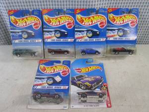 lot 387 image: (EC1) Assorted Hot Wheels in Packaging