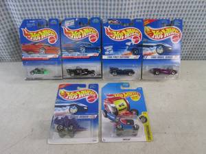 lot 389 image: (EC1) Assorted Hot Wheels in Packaging