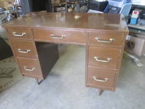 lot 406 image: (A-1) Vintage 7-Drawer Desk - 41 12 W x 31 H x 20 D