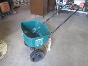 lot 408 image: (A-1) Yard Seed Spreader...