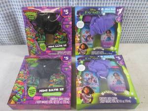 lot 29 image: (CS) 2 Teenage Mutant Ninja Turtles and 2 Disney Encanto Mini Bath Sets