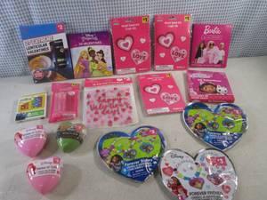 lot 34 image: (CS) Assorted Vanentines ...