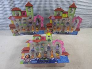lot 68 image: (CS) 3 Disney Encanto Mi Familia 12pc Figurine Sets