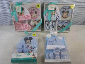 lot 74 image: (CSB) 4 Baby Gift Sets...