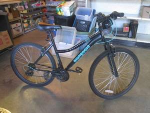 lot 122 image: (EW1) 26 Mongoose Excursion Bike 21-Speed Bicycle with Front Element Racing Shocks