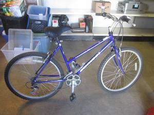 lot 123 image: (EW1) 26 Schwinn Frontier Bike LE 21-Speed Bicycle