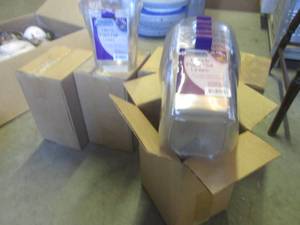 lot 135 image: (BS) 5 Boxes of Handy Paint Pail Liners 6 - 4-Packs per Box