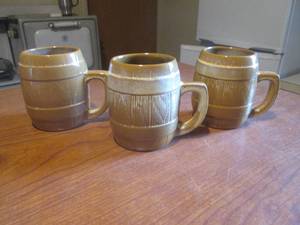 lot 1 image: (K) 3 Vintage Frankoma Pottery Hamms Beer MugsCups