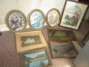 lot 4 image: (DLR) Assorted Vintage Framed Wall Decor
