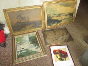 lot 6 image: (DLR) Assorted Vintage Framed Wall Decor