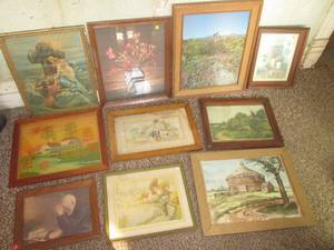 lot 11 image: (DLR) Assorted Vintage Framed Wall Decor