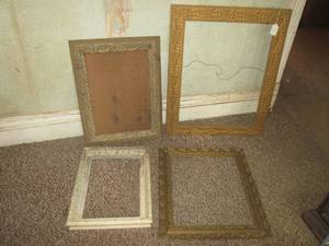 lot 24 image: (DLR) 4 Antique Wood Frames - Largest is 28 12 x 34 12 Smallest is 16 34 x 22