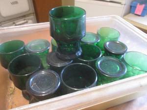 lot 49 image: (K) 14 Vintage Green Glass Glasses...