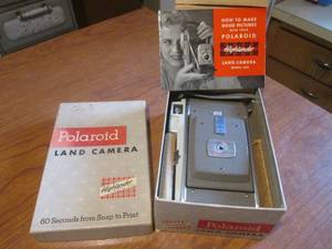 lot 51 image: (K) Vintage Polaroid Land Camera Highlander Model 80A In Original Box
