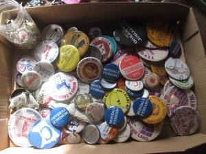 lot 74 image: (UR3) Vintage Buttons Large Assortment and Sizes