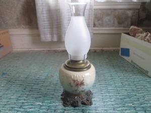 lot 85 image: (UR3) Vintage P&ampA Mfg Co Banner Lamp 18 12 Tall