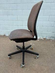 lot 41 image: MSRP $800 Steelcase Amia Height Adjustable Reception Office Task Chair - Specialty Back Support &amp High Quality Easy Glide Caster Wheels - Great Condition No Tears To Fabric But Could Use Cleaning