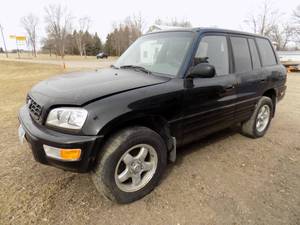 lot 1 image: 1999 Toyota Rav 4
