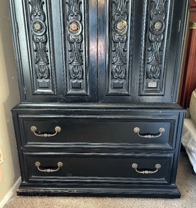 lot 11 image: Charming Vintage Armoire  Dresser by Lane