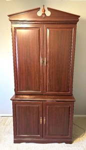 lot 100A image: Desk Cabinet