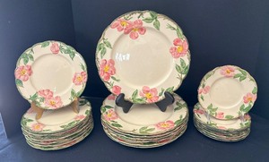 lot 28 image: Vintage Franciscan Desert Rose Dishes
