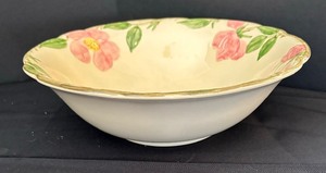 lot 29 image: Vintage Franciscan Desert Rose Serving Pieces
